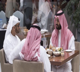 بلغت حدا جنونيا: ثلاثة دوافع وراء حملة الأميرين محمد بن سلمان ومحمد بن زايد على قطر