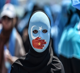 مستقبل 10 ملايين من الأويغور يبدو قاتما: تواصل الصين حملتها الوحشية ضدهم والعالم الإسلامي يتفرج