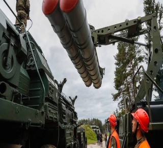 تركيا تستلم الأجزاء الأولى لمكونات S-400: ما قد يحدث الآن؟
